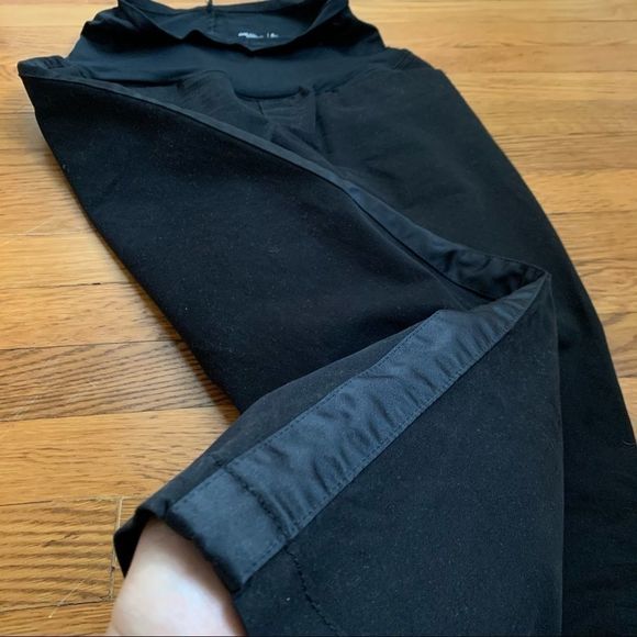 Gap Maternity Full-Panel Pants in Black - Picture 2 of 4